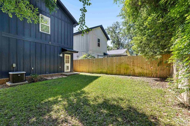 615 N B St, Pensacola, FL 32501