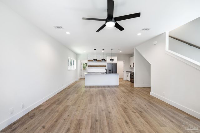 615 N B St, Pensacola, FL 32501