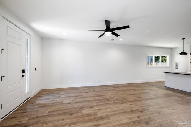 615 N B St, Pensacola, FL 32501