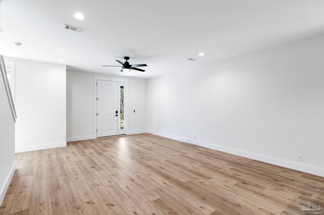615 N B St, Pensacola, FL 32501
