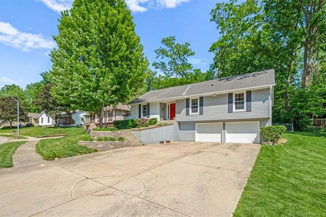 725 Laurel Avenue, Liberty, MO 64068