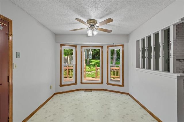 725 Laurel Avenue, Liberty, MO 64068
