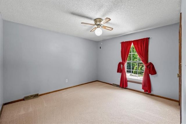 725 Laurel Avenue, Liberty, MO 64068