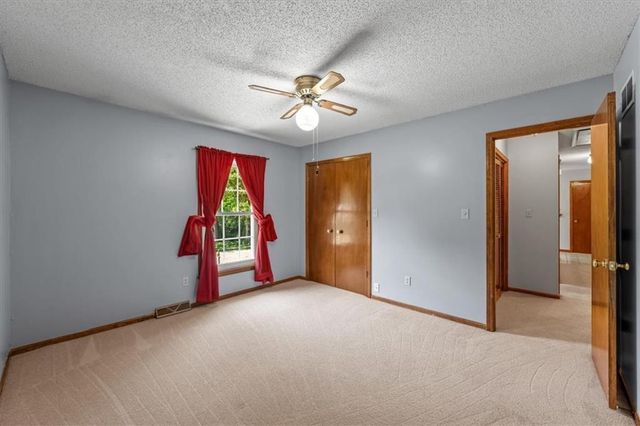 725 Laurel Avenue, Liberty, MO 64068