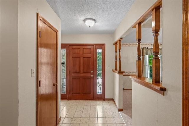 725 Laurel Avenue, Liberty, MO 64068