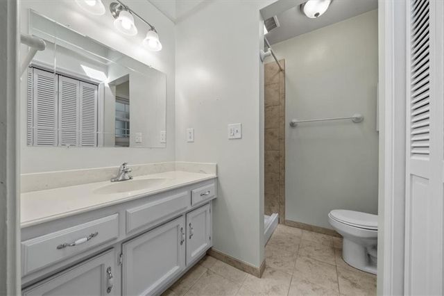 725 Laurel Avenue, Liberty, MO 64068