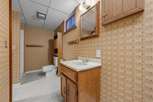 725 Laurel Avenue, Liberty, MO 64068