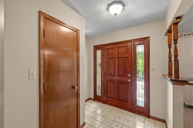 725 Laurel Avenue, Liberty, MO 64068