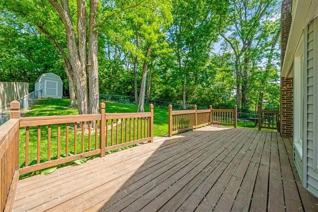 725 Laurel Avenue, Liberty, MO 64068