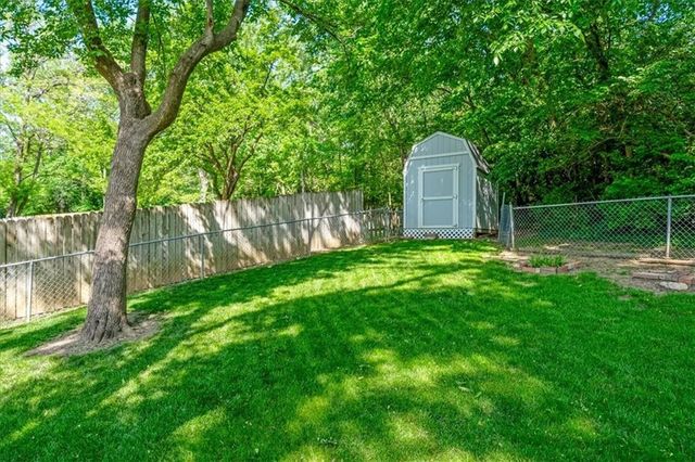 725 Laurel Avenue, Liberty, MO 64068