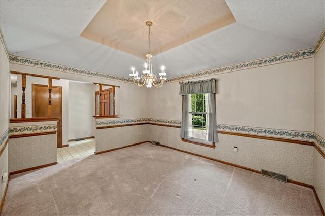 725 Laurel Avenue, Liberty, MO 64068