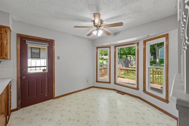 725 Laurel Avenue, Liberty, MO 64068