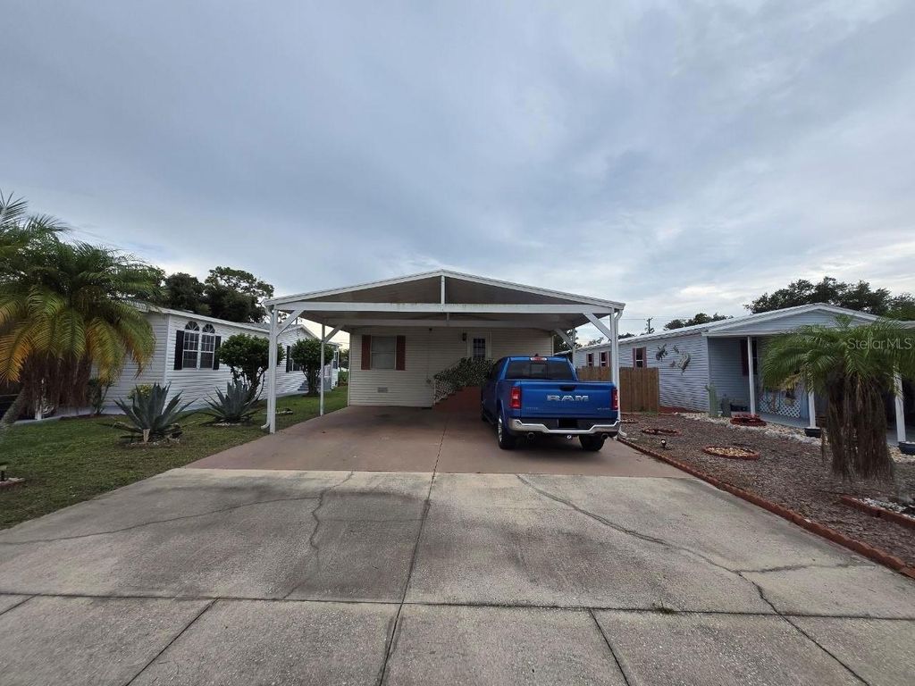 8323 FANTASIA PARK WAY, Riverview, FL 33578