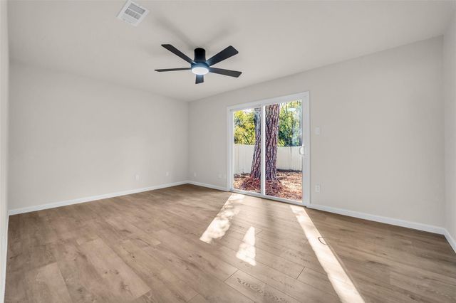 35 E Bigelow Oak Court Court, The Woodlands, TX 77381