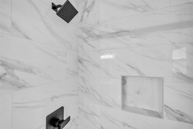 35 E Bigelow Oak Court Court, The Woodlands, TX 77381