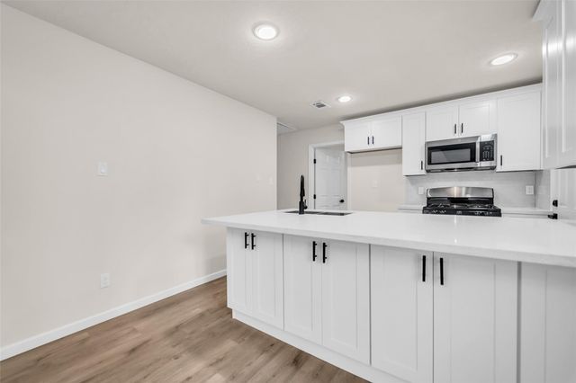 35 E Bigelow Oak Court Court, The Woodlands, TX 77381