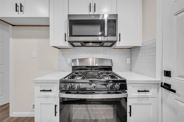 35 E Bigelow Oak Court Court, The Woodlands, TX 77381