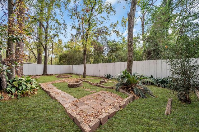 35 E Bigelow Oak Court Court, The Woodlands, TX 77381