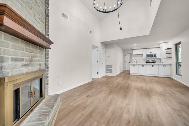 35 E Bigelow Oak Court Court, The Woodlands, TX 77381