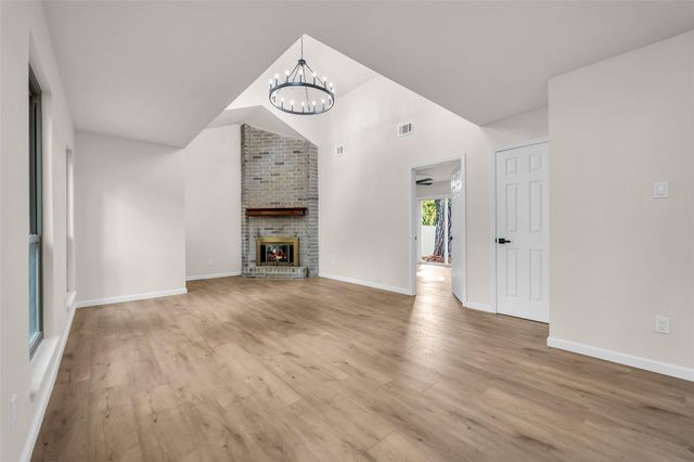 35 E Bigelow Oak Court Court, The Woodlands, TX 77381