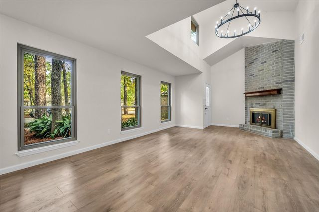 35 E Bigelow Oak Court Court, The Woodlands, TX 77381