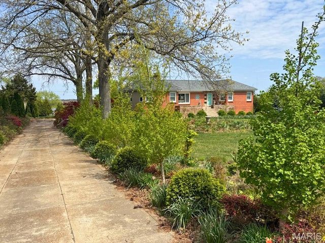 9537 Herpel Lane, Green Park, MO 63123