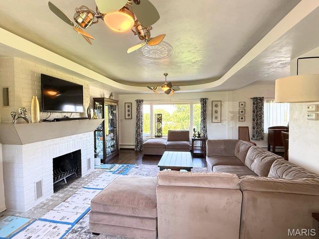 9537 Herpel Lane, Green Park, MO 63123