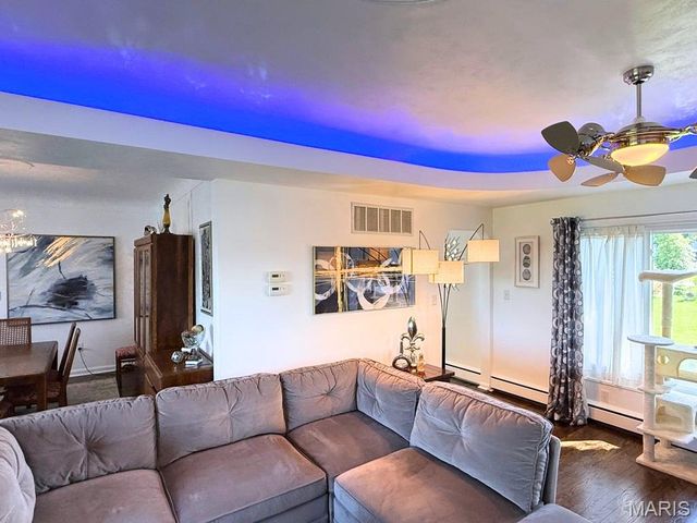 9537 Herpel Lane, Green Park, MO 63123