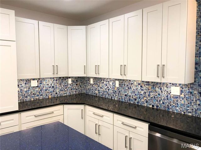 9537 Herpel Lane, Green Park, MO 63123