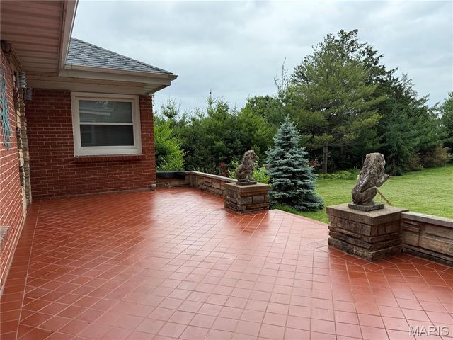 9537 Herpel Lane, Green Park, MO 63123