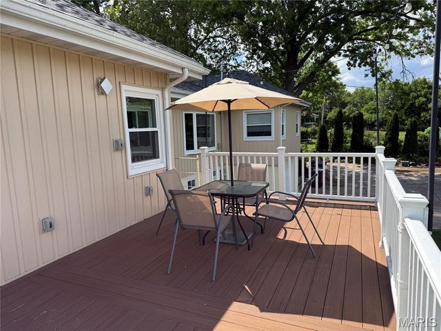 9537 Herpel Lane, Green Park, MO 63123