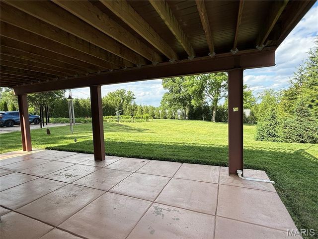 9537 Herpel Lane, Green Park, MO 63123
