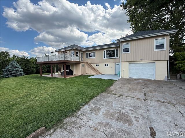 9537 Herpel Lane, Green Park, MO 63123