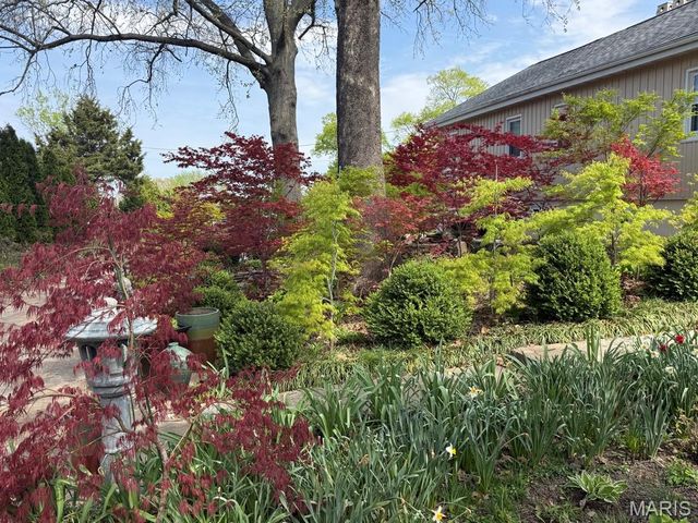 9537 Herpel Lane, Green Park, MO 63123