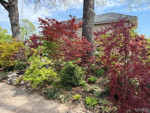 9537 Herpel Lane, Green Park, MO 63123