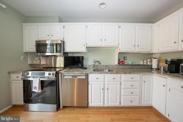 471 CHANDLEE DR, Berwyn, PA 19312