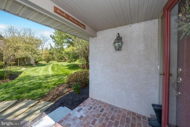 471 CHANDLEE DR, Berwyn, PA 19312