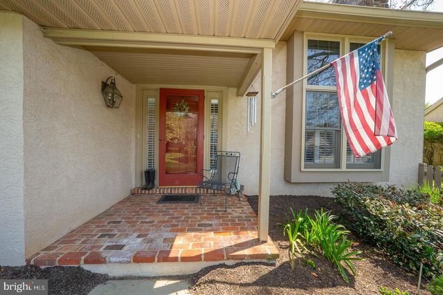 471 CHANDLEE DR, Berwyn, PA 19312