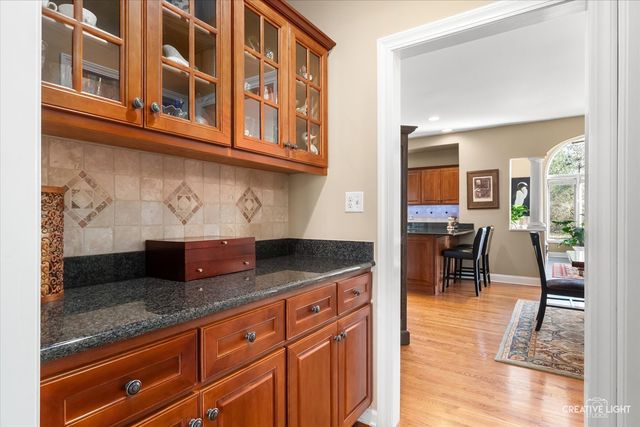 982 Jennifer Court, Sugar Grove, IL 60554