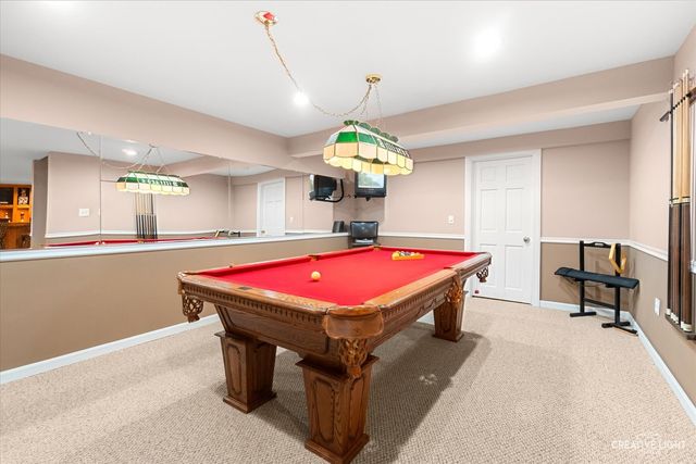 982 Jennifer Court, Sugar Grove, IL 60554