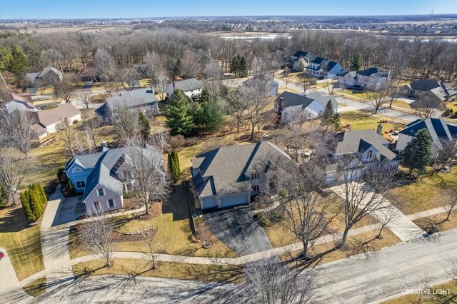 982 Jennifer Court, Sugar Grove, IL 60554