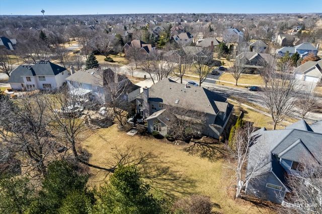 982 Jennifer Court, Sugar Grove, IL 60554