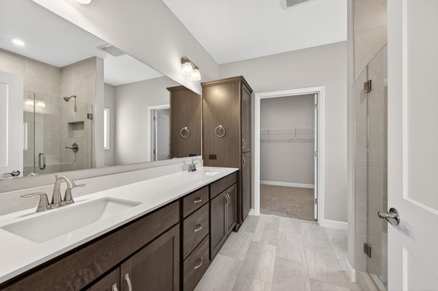 1419 Victory Lane NE, Isanti, MN 55040