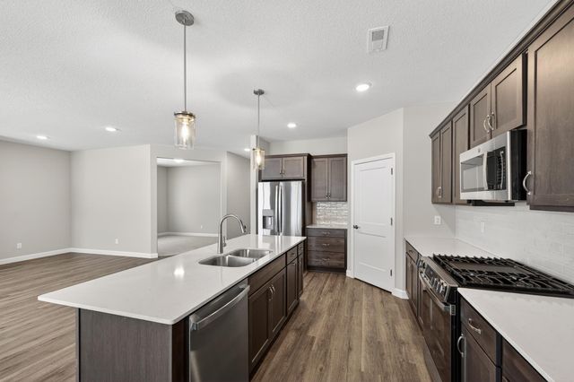 1419 Victory Lane NE, Isanti, MN 55040