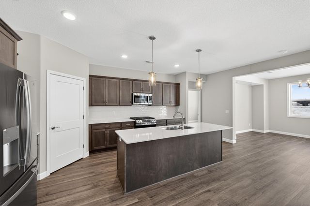 1419 Victory Lane NE, Isanti, MN 55040