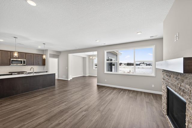 1419 Victory Lane NE, Isanti, MN 55040