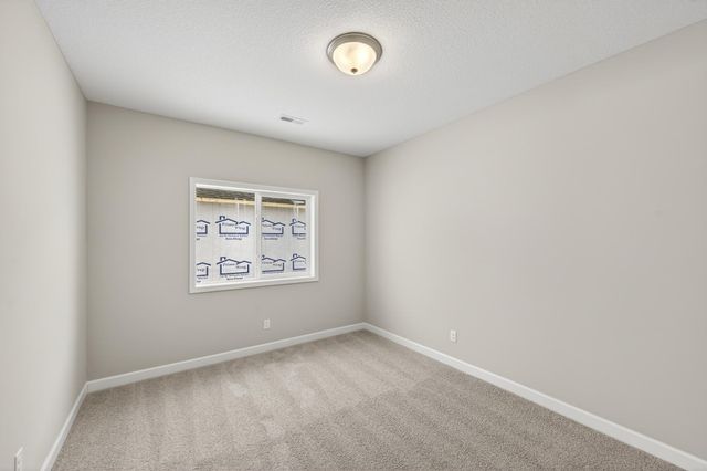 1419 Victory Lane NE, Isanti, MN 55040