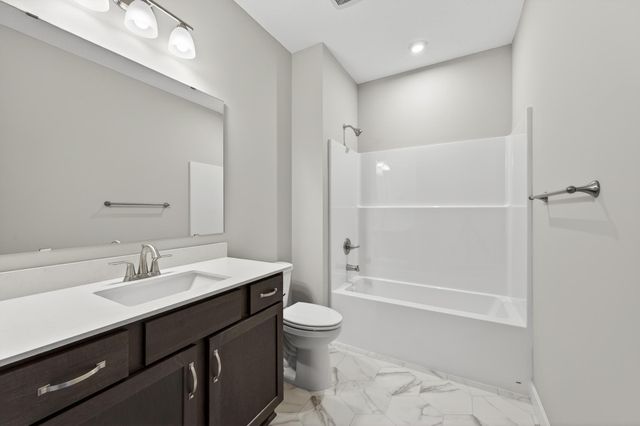 1419 Victory Lane NE, Isanti, MN 55040