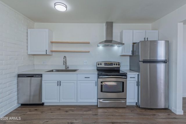 1021 E FAIRMOUNT Avenue, Phoenix, AZ 85014