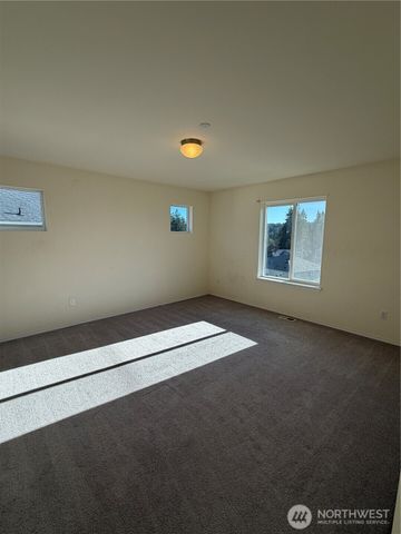 1163 Swan Loop, Dupont, WA 98327